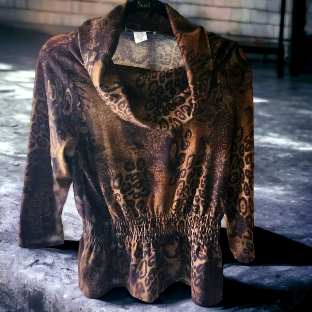 Bamboo Traders Animal Print Cowl Neck Top Sz Petite M